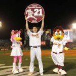 楽天の田中選手の記録とヤクルトのバレンティン選手の記録